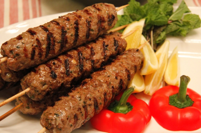 Lulia-kebab: tajomstvo varenia